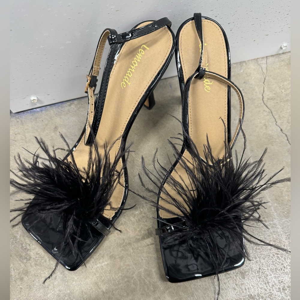 Feather shoes